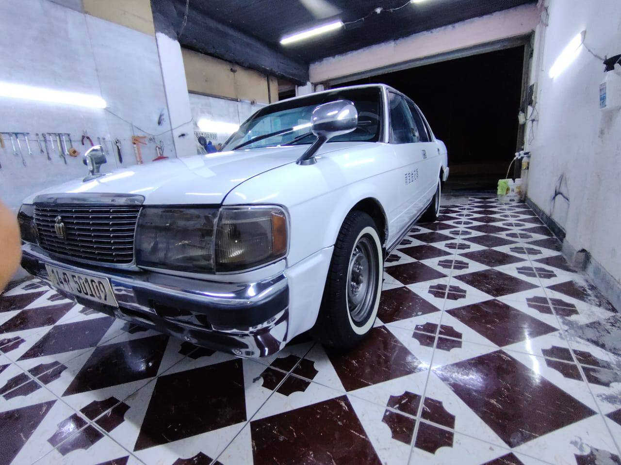 سلام عليكم من رخصط الادمن ارنب كصيف رقم نكليزي بسمي مداورة ثاني يوم مصبوغه عام السعر ٧٥ وبيه مجال رقم تلفون  ***********
