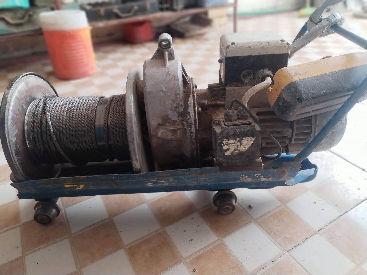 السلام عليكم ورحمة وبركاته يوجد ماطور ونج للبيع السعر 400الف وبي مجال للستفسار الاتصال علي الرقم  ***********
