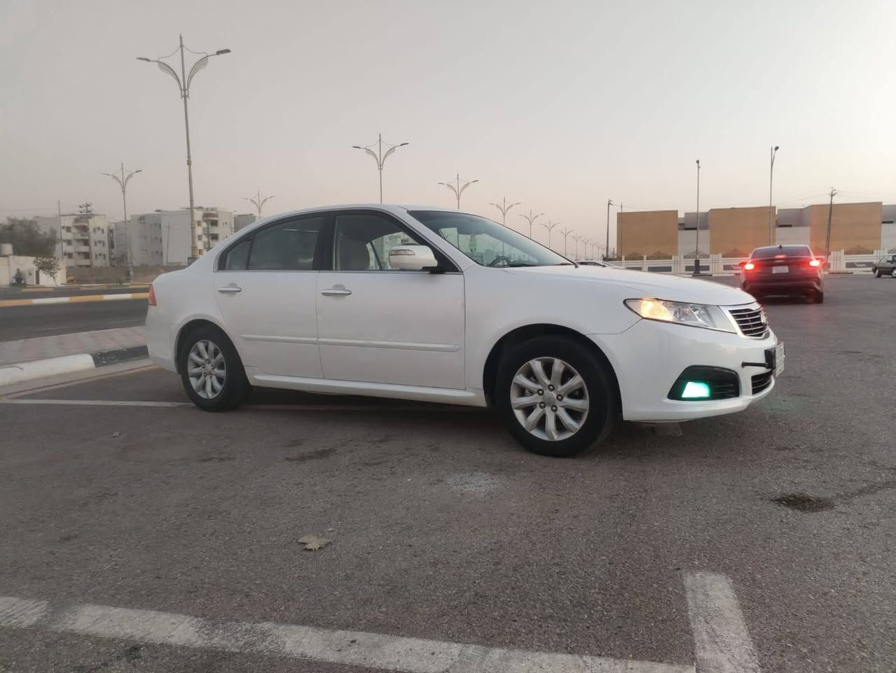 سلام عليكم وبتمه خليجي موديل 2010 بيه جاملغ فقط بدون دواخل والباب بي بارد سياره فول تحكمات تحكم ستيرن جيهتين فتحه شاير مري مري شفط حساسات مكينه 2000 سياره جديده جاهزه ماعيزه كلشي احله من الصوره بسمي رقم بابل السعر 113وبيه مجال حك الجيه مكاني كربلاء ((***********))***********
