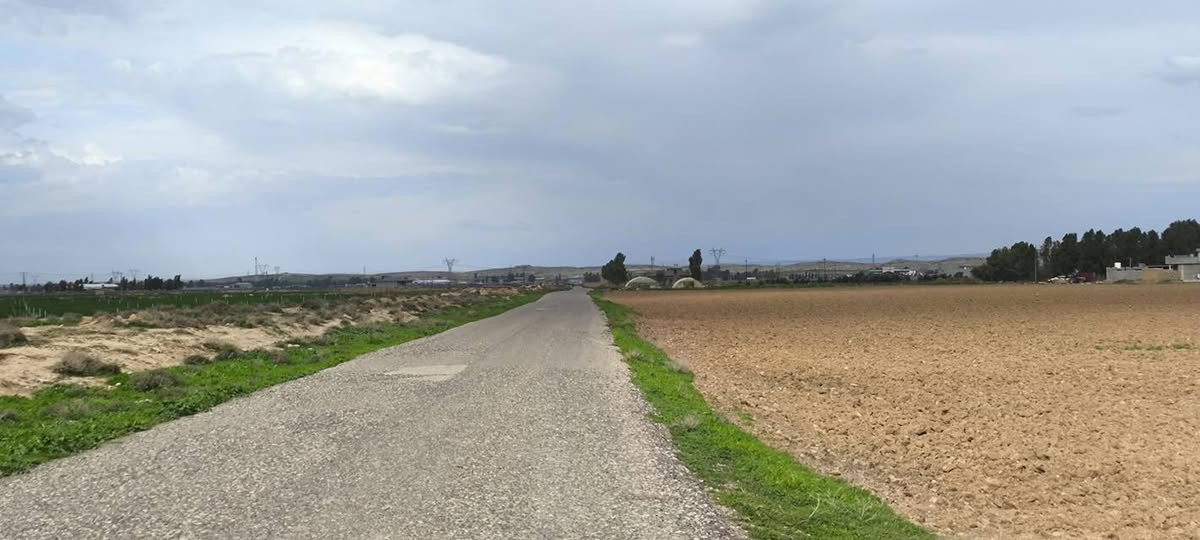 اعلان رقم (810)
قطعة ارض طابو للبيع 
مساحة/5 دونم واجه 50م 
العنوان/قرية شاصاوان 
السعر/58 مليون 
---------------------
للاستفسار اكثر مراجعة مكتب محمد الواقع في فلكة راس فرع جامع الامام علي او اتصال بالارقام التالي 
***********
***********
نستقبل كافة عروضاتكم سكنية وتجارية في كافة المناطق طوز و كركوك...
