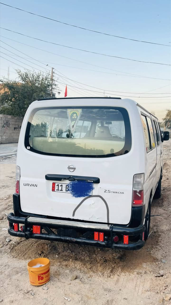 السلام عليكم
نيسان 2011
مكينة وكير واكسن كفالة
بيه صبغ الي ب الجنطة مخلي علية اشارة 
وب الكصة صبغ قليل 
السعر١٣٠
بغداد حي النصر 
***********
