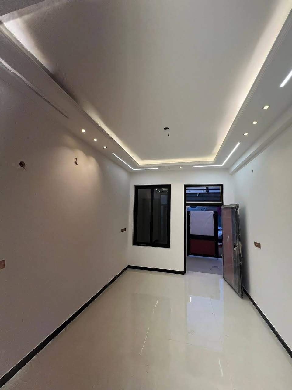 سلام عليكم متابعينا الكرام تحيه الى حضرة الادمن المحترم جانب من اعمالنه عمل جبس بورد سعر المتر بس عمل 10 كرزته وعمل لحد الصبغ 20  صبغ الداخل المتر 3000 بالاضافه الى صبغ الواجهيات ولحديد بأسعار مناسبه بابل لتواصل وات ساب  ***********واتساب ***********
