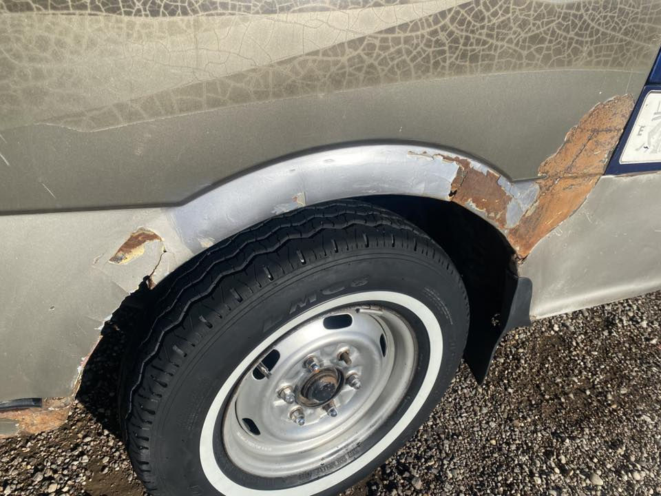 سلام عليكم بريجو 1996 رقم ديالى الماني  السنويه لل27السياره نضيفه صفحه الطويله مامصبوغه بلاديه بس الحجل معمر كير الثالث يفلت. محركها 2701لاتنقيص والتبخير  شواصي الخلفيه معمره فقط 
السياره عليها غرامه ينزل من سعرها السياره خير من الله تدوخها حلوه سعرها 53 تجي تكلب وبيك خير وتدلل مكان السياره بغداد 
راعيها يريد تحويل  اكعدك يم راعيها يله ابيعلك 
***********
