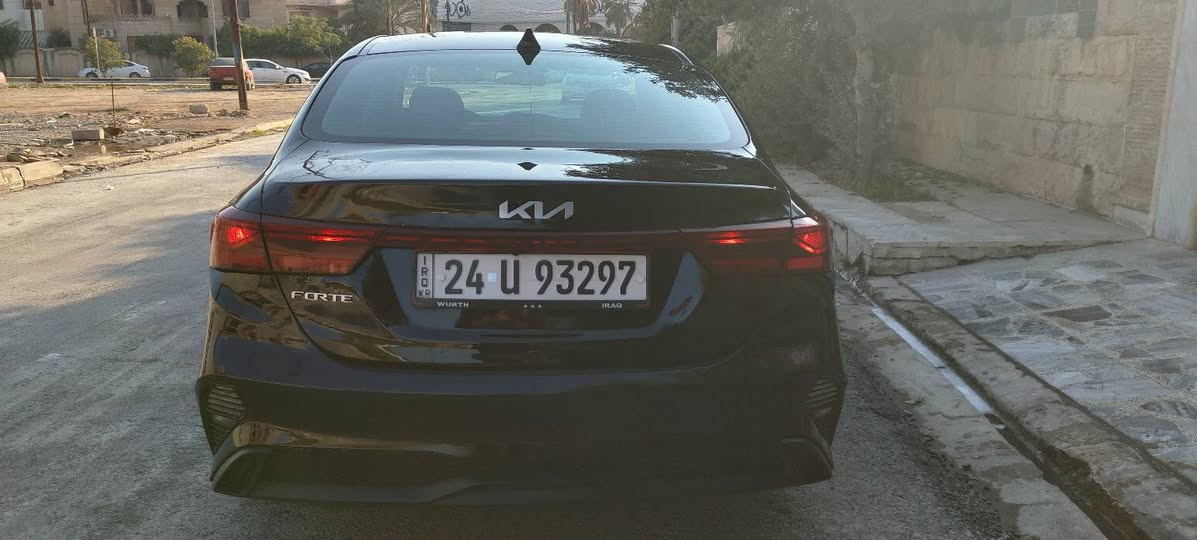السلام عليكم 
Kia__Forte                                           كيا فورتي
موديل 2022
مواصفات الLXS كندي 
ماشيه 27 الف ميل
محرك 4 سلندر سعة 2000cc – DOHC
أنماط قيادة متعددة: Comfort – Smart – Sport
لايت امامي LED
هيترات كشن 
هيتر ستيرن 
شاشه 
تحكمات ستيرن 
تحديد مسار 
❌ضررها نص الجاملغ الخلفي وشبر ب صندوق صورة الضرر مرفقة بالمنشور
بدون دواخل بشرط 
ايربكات سليمه 100%
بجم كبسسسس 
موقع السياره : موصل _ الايسر
رقم الهاتف:
***********
***********
