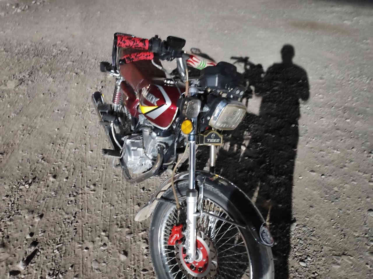 مكلف بل نشر ماطور اربعه كبر محرك لوك موديل 23السعر  مالته 575  وبي مجال انتصل عل صاحب الدراجه ***********
