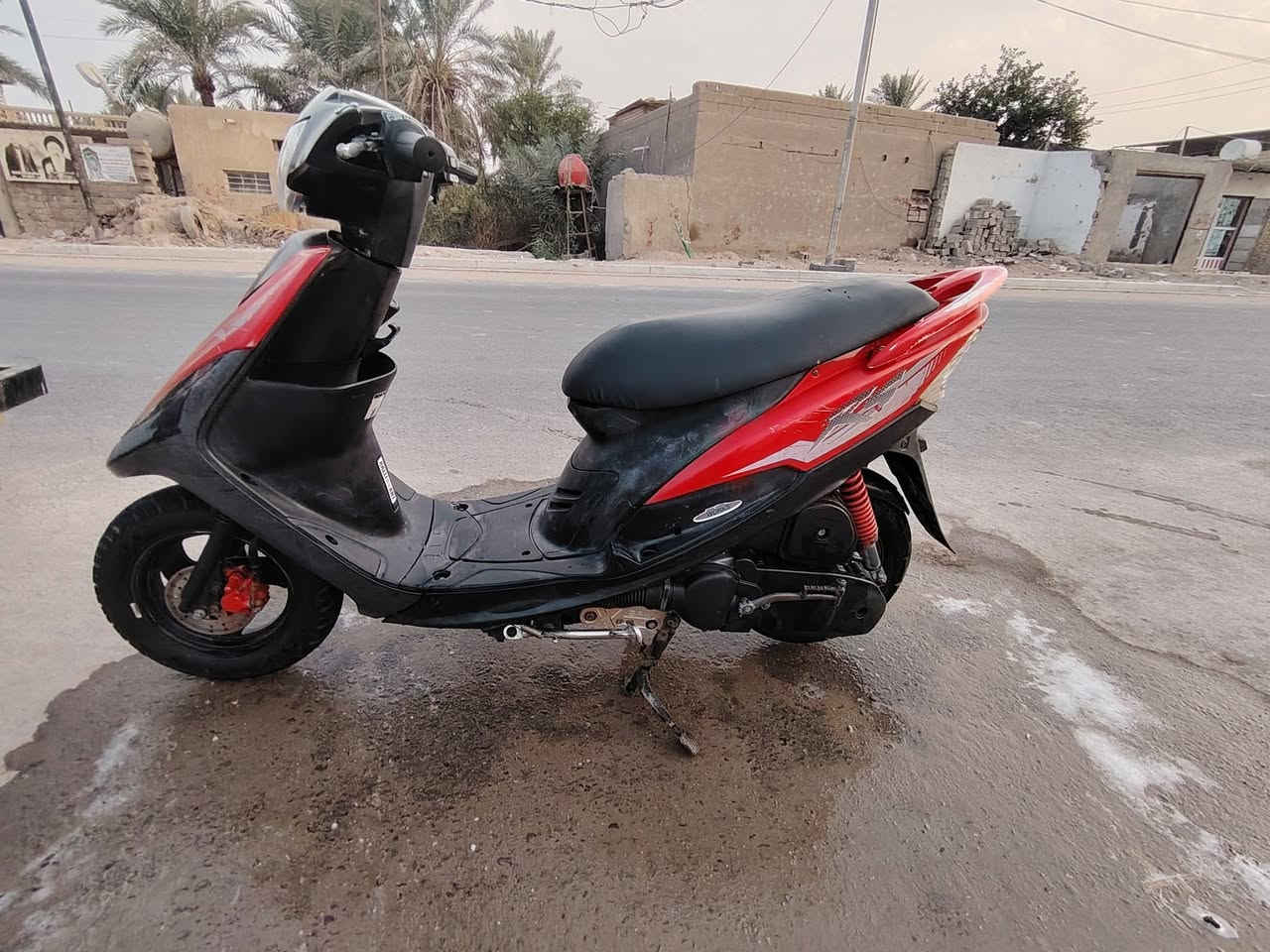 سلام عليكم دراجه ماكس عدله للبيع دراجه ختم واحد ما مفتوحه ناعمه جيب مصلح وفحص دراجه شلعه ومعدل دبلات امامي خلفي تايرات هندر سلف اشاير سكنات لاايت كلشي شغال بيه بيع مستعجل السعر 800 وبيه مجال قليل  للاستفسار مراسلت الصفحه


**إذا كنت صاحب هذا الإعلان وتريد حذفه لأي سبب، رجاءا أرسل رسالة إلى الدعم الفني**