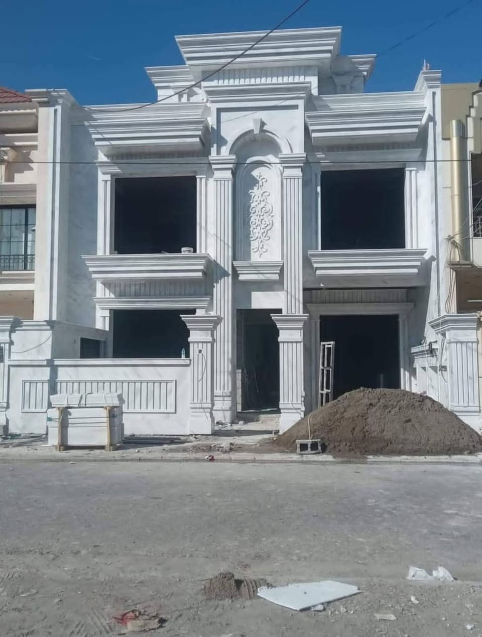 فول ديكورات قويه تصميم وتنفيذ  بدقه هندسيه سعار موميزة مناسبه ***********
