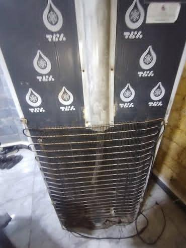 سلام عليكم طباخ نوع فرش باب اول و ثلاجه برڤاب شغاله فريز وتبريد 
***********
سعرهن مناسب شراي اتصل
