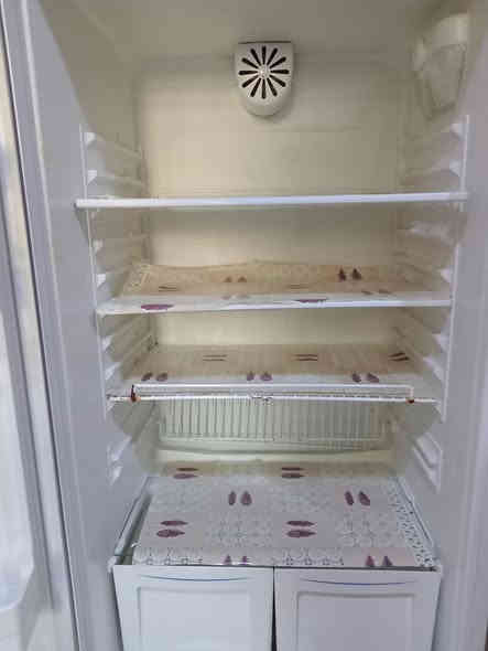 ثلاجة للبيع مع المحمل نوع ڤيزتال
السعر 100 الف قفل 
للتواصل على الرقم ***********
