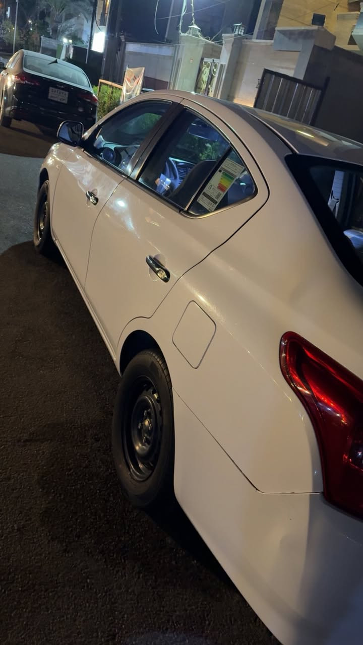 السلام عليكم نيسان سني هندي موديل 2020 رقم سليمانيه باسمي ماشيه 113 الف مكفوله من الصبغ بيها بارد جاملغ امامي جها السايق وبارد الصندوك السعر 113 وبيها مجال رقمي ***********  مكاني الدورة
