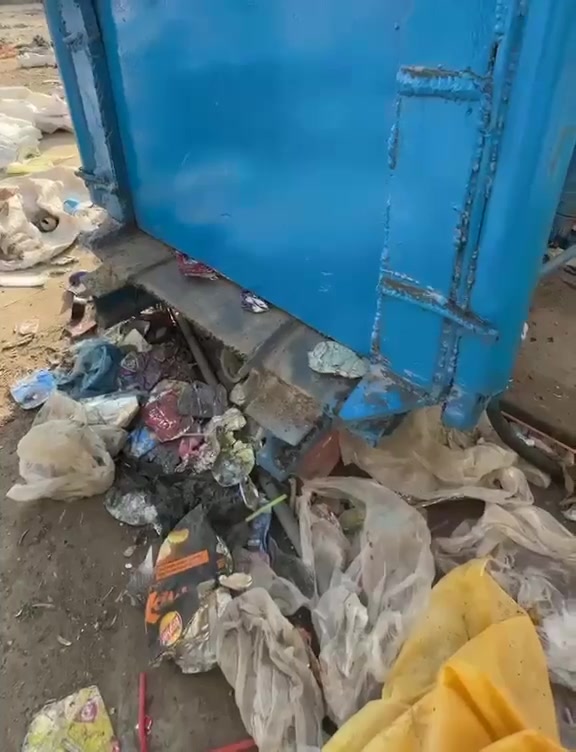 مكبس قواطي عراقي للبيع نظيف جاهز للشغل العنوان النجف الاشرف شارع المطار
مستعجل على البيع 
السعر 5 مليون وبيه مجال


**إذا كنت صاحب هذا الإعلان وتريد حذفه لأي سبب، رجاءا أرسل رسالة إلى الدعم الفني**