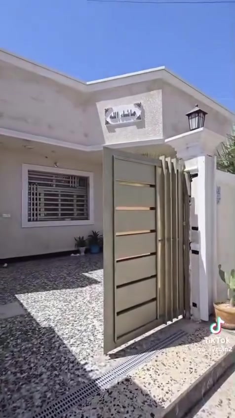 السلام عليكم 
⚠️يعلن مكتب عراق السلام للعقار 
      عن توفر 
🏠 منزل للبيع مساحة 200 م طابق واحد 
  بغداد الراشدية حي لانتصار المهندسين 
   مدخلين يحتوي استقبال مطبخ صاله غرفة عدد ٢ 
    وحده منهم  سويت وحمام ثاني ترك عدد ٢
للاستفسار الاتصال على الارقام :
لؤي التميمي 
***********
قصي التميمي 
***********
أو زورنا في مكتبنا مكتب (عراق السلام)للعقار 
العنوان : شارع جامع النور 
اهلاً وسهلاً بيكم
