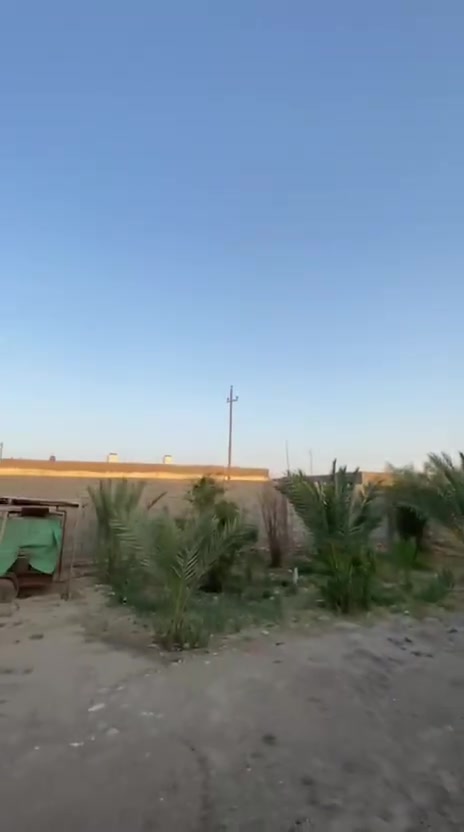 عندي بيت  1500متر مبني 425 ست غرف غرفتين نضام سويت صالتين مطبخ استقبال خارجيه وحمامات داخلية و خارجية الناصرية صوب الشاميه الإسعاف الفوري شخارة زراعي للبيع مراوس بيت السعر 140


**إذا كنت صاحب هذا الإعلان وتريد حذفه لأي سبب، رجاءا أرسل رسالة إلى الدعم الفني**