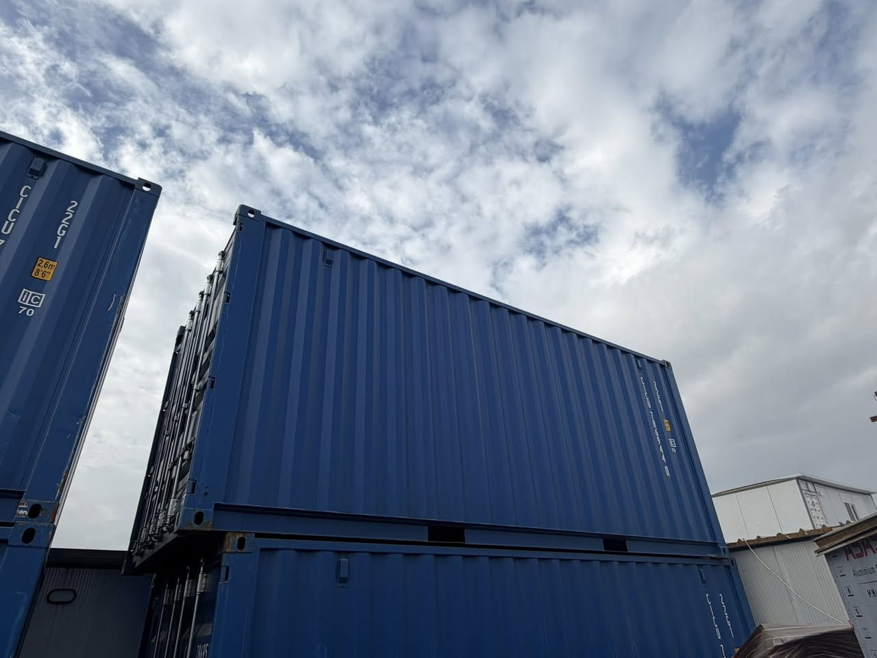 وصول حاويات طول 6 متر زيرو 
نسبة نظافة 100/100 
العنوان بغداد باب الشيخ 
الاستفسار ‭ ‭0771 716 6995‬
‭0781 006 0600‬ ‭
