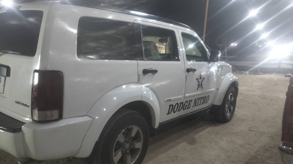 سلام عليكم/ للبيع دوج نترو موديل 2010 رقم نجف دولي سنويه لغاية 30 بأسمي السعر 80 بيها مجال محرك وكير شرط الفحص جدد حجم  3700 مكفول من الضربه والتبديل سياره جاهزه للجناي تبريد شغال حداديه 90 بلميه كهربائيات كلها شغاله دواخل بلاد نظيفه تخم تاير جديد مكانها ناصريه الاسكان الصناعي وللاستفسار أكثر اتصل على *********** ترهم مراوس صالون أو بيكب ناصرية, ذي قار
