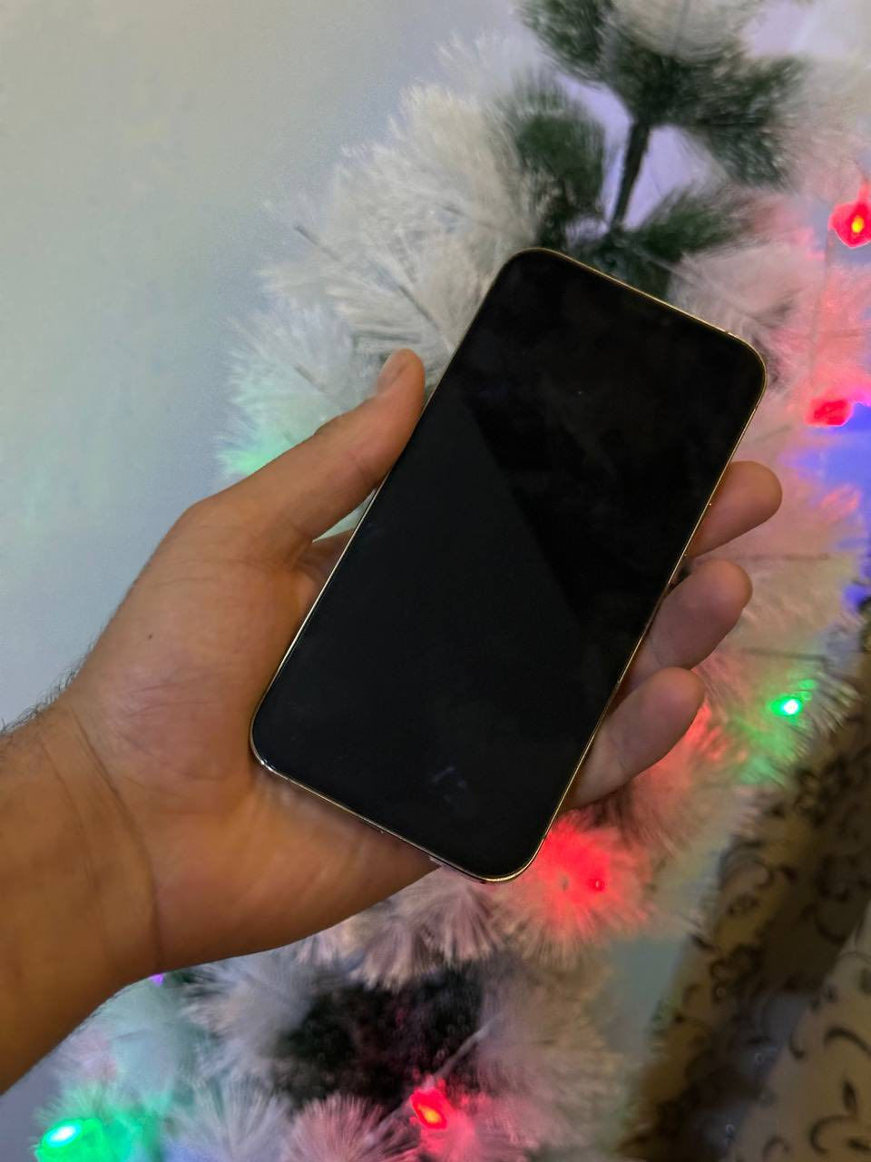 iPhone 12 pro max 
ذاكره 256 
بطاريه 88 
نموذج m
تك سيم 
جهاز مامفتوح شرط حاسبه 
مابي اي خلل شرط كله شغال 
سعره 415 
***********
