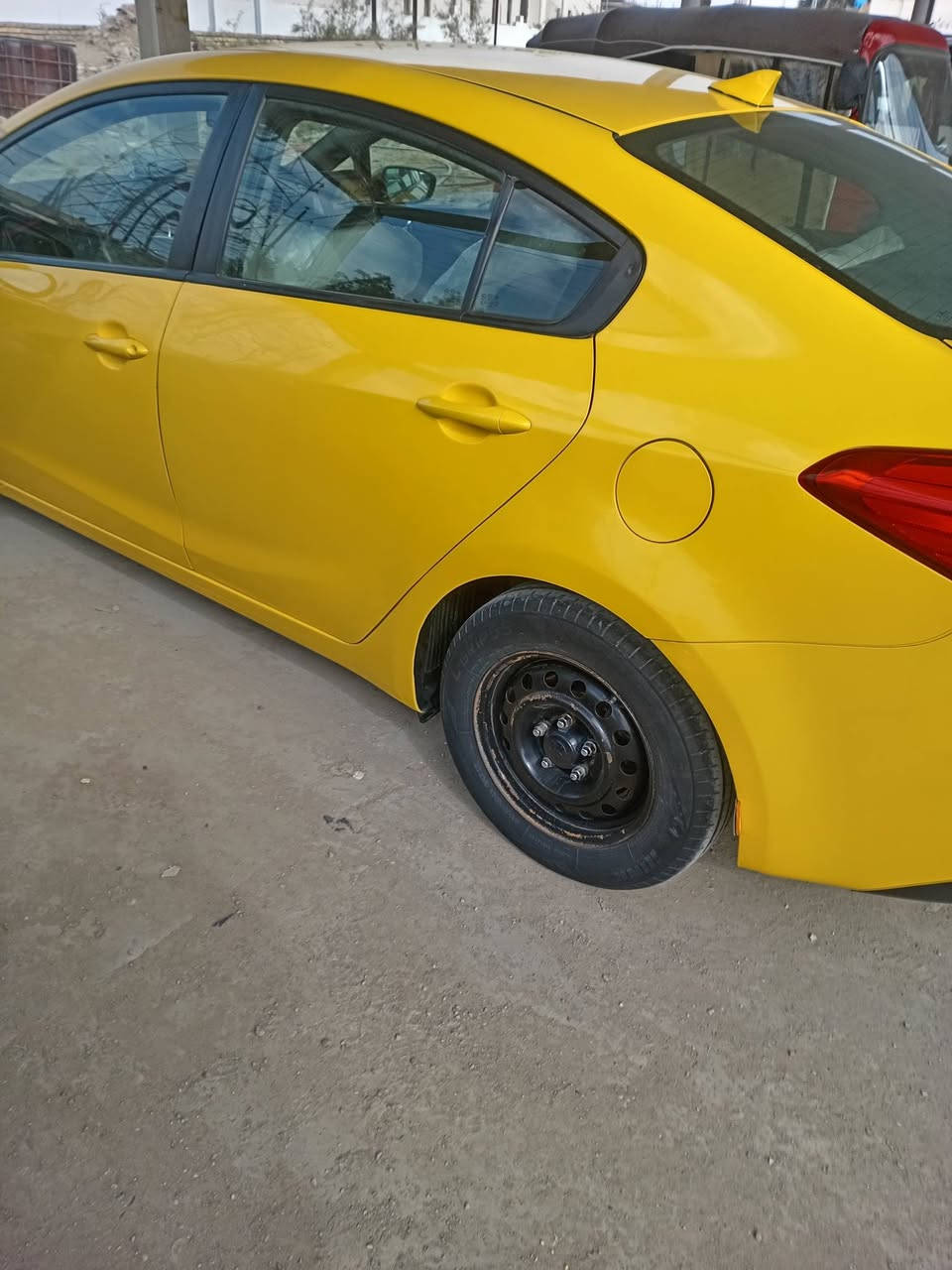 سلام عليكم كيا فورتي موديل ١٦ مكلف بل النشر رقم صاحب سياره
***********
