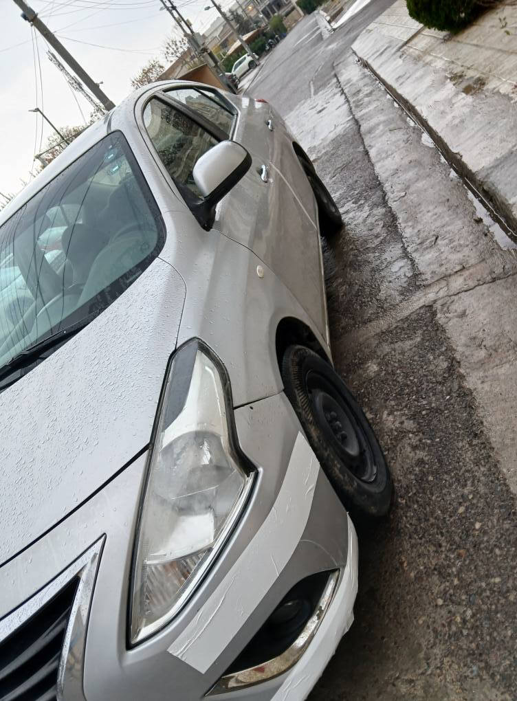 نیسان سەنی 2016 پێنج پارچە و دوو بستی بۆیاخە سێ پارچەی پێش ودوو دەرگای سایەقی پێشی هیچی نیە ڕەقەم و سەنەوی هەزە هەمووی  نوێیە تا  2030 نرخی 83وەرەقەیە هەولێر *********** أربيل, العراق
