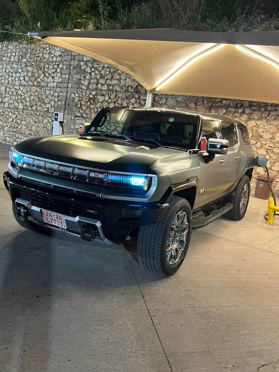 ‏بسم الله الرحمن الرحيم
‏صلوات على محمد وآل محمد 🧿

Hummer  h2 ev 2024 للبيع 

 ماشيه 29 الف ميل 

مكان سياره دهوك 

 للتفاصيل اكثر او سعر تواصل علي خاص 

*********** واتس اب ￼
