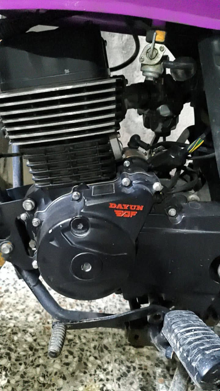 السلام عليكم دايوان كلاسك
نقوصات بسيطه سعرها بلاش مستعجل على البيعه
السعر 1750
مكاني بغداد بسمايه 
***********خاص مغلق
