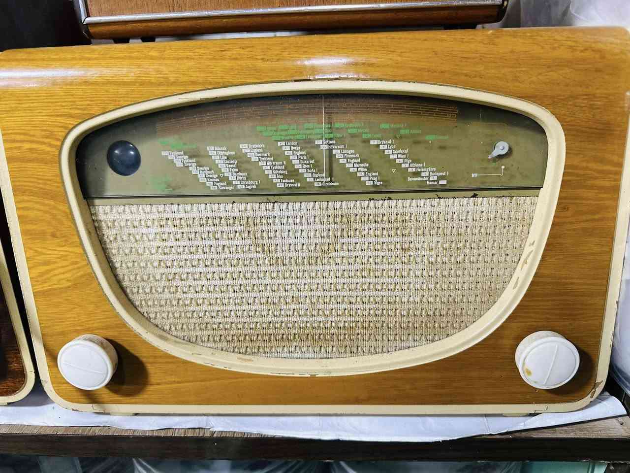 غراض للبيع السعر واتساب ***********
