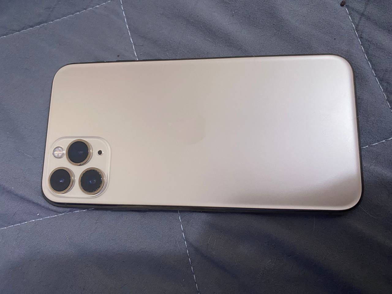 جهاز ايفون 11 برو  فقط ذاكرة 256  مبدل شاشه اصلية فقط والبطاريه 72   ونضافته  فول مابي اي عيب للبيع ب370 وبي مجال او مراوس بايباد 10 او 9


**إذا كنت صاحب هذا الإعلان وتريد حذفه لأي سبب، رجاءا أرسل رسالة إلى الدعم الفني**