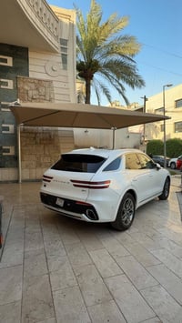 GENESIS GV70 2024  السلام عليكم.   4 سلندر  Turbo   2500  رقم بغداد  ت...