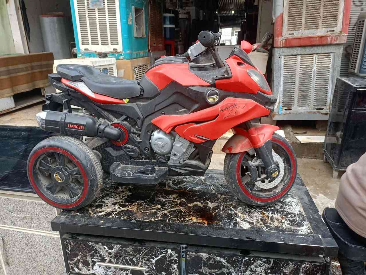 الوحده على30 الف يحتاج بطاريات فقط عنوان موصل


**إذا كنت صاحب هذا الإعلان وتريد حذفه لأي سبب، رجاءا أرسل رسالة إلى الدعم الفني**