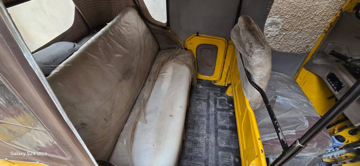 السلام عليكم تك كتوك  للبيع المكان الحسينيه الجريخي صاحبه ممتواجد ع الفيس هذا رقمه تفاهموا وياه ***********
