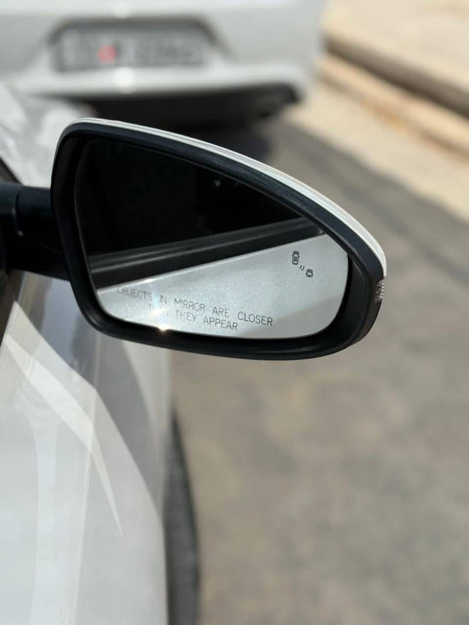 كيا فورتي (( حره ))  باسمي مداور ثاني يوم 
فئه LXS ام الرادار 
مواصفات شاشه كامره توقف ذاتي تحديد مسار مثبت سرعه حساس تاير ويل كب رادار امامي خلفي جانبي اشاره بالمري ونقطه عمياء 
ماشيه 80mi
حادث مرفق 
بدون تبديل ولا قطعه 
رش بنيد وكلير جاملغ خلفي بامريكا بدون حادث
 السعر 157

*********** 
السماوه قرب معمل المرور،
