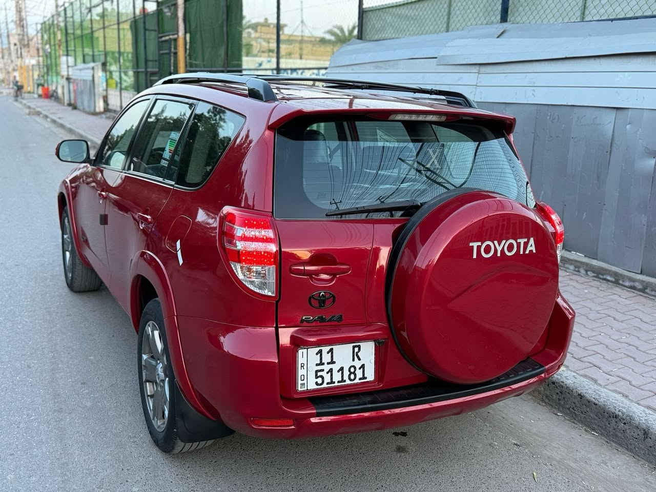 السلام عليكم RAV4
موديل 12 ، السيارة وارد كندي بدون حادث مصبوغة عام بسبب الجراد وياها ناشر الفيديو قبل الصبغ وهية جاردة ، السيارة نضيفة وبأسمي ، بيهة نقص صدر حدادية بقية الامور مكفولة الكير مكفول المكينة 2500 مكفولة بس بيهة صوت رواجز بسيط

مكاني بغداد الكاظمية السعر 95 وبيهة مجال  

للتواصل ‭0770 422 9605‬
