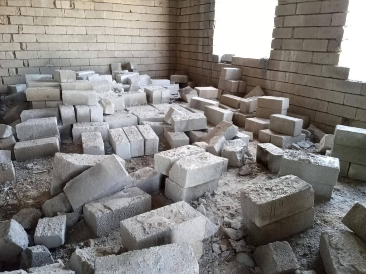 #هذا_باب_رزقي_حتئ_اذاماعندك_شغل_ادعمني_بتعليق
السلام عليكم يوجد كادر عمل لكافة الاشغال راح اذكر الشغل الي نشتغلو 
سحب اشتراكات ماء
تصعيد مواد 
صب ناعم + لاش 
تنضيف بيوت 
تصفير بيوت 
تصفير تكعيبات 
تدخيل بلوك داخل البيت الخشب 
تصعيد بلوك فوك البيت
تصعيد رمل فوك البيت 
تصعيد حجر فوك البيت
تصعيد اسمنت فوك البيت 
فرش حجر بيوت 
صب بيتونات 
صب صحيات 
تصفيط بلوك فوك الخريطه 
تدريز بيوت 
تدريز تكعيبات 
تصليح مجاري 
رش تكعيبات بلكامل 
رش بيوت بلكامل  
تدخيل جص داخل البيت 

ناخذ قطعيه وداخل الشرقاط وخارج نشتغل 
 /***********
*********** والخاص مفتوح .. أسعار مناسبة
