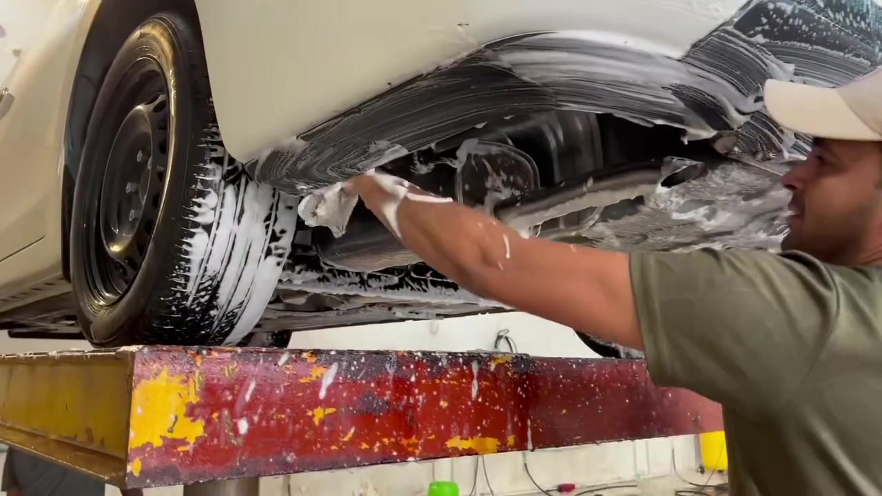 بفضل الله تم افتتاح محطة غسل السيارات وتبديل افضل ؤالزيوت السيارت وزيوت المولدات
العنوان الزعفرانية شارع المعهد  قرب المنصة 
محطة الامزون
افضل كادر غسل السيارات 
حمام كامل للسيارات 
بوليش كامل
تلميع مواد دشبول مواد تايرات خاصة 
اكسسوارا سيارت كافة معطرات خاصة
منضفات سيارة 
زيوت محرك كل انواع الزيوت الجيدة
مع زيوت محركات المولدات 
الاتصال ***********. بل اضافة كل 3 غسلات هدية غسل محرك بمادة خاصة مجانية يرجع المحرك وكالة
