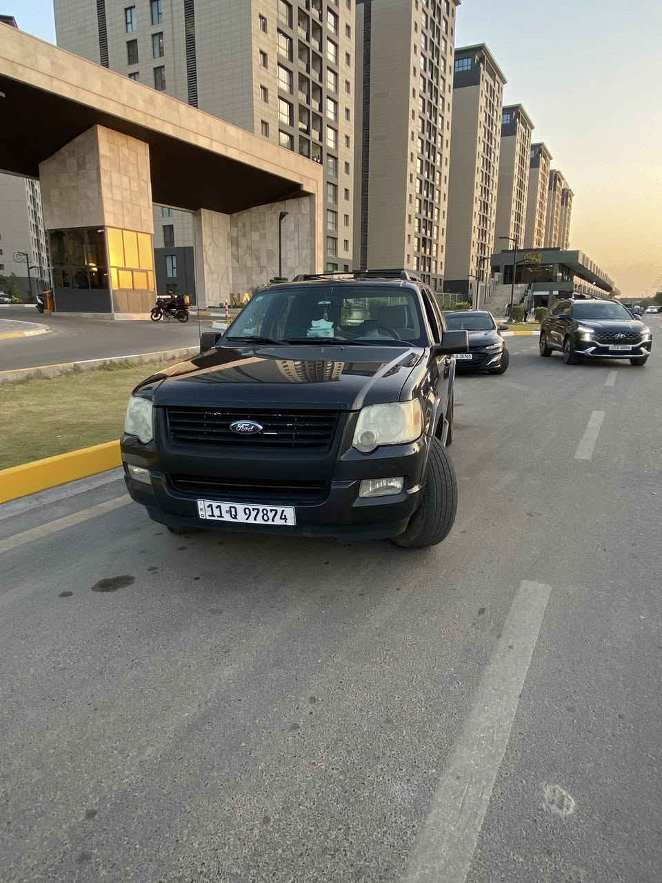 السلام عليكم
فورد اكسبلورر 2007 
محرك 4.0 v6
السياره كلين بدون ضربه وصبغ كفاله عامه 
كير محرك بحاله ممتازه 
صدر امامي خلفي بحاله جيده 
تبريد ثلج
السياره شغل واطلع متتعبك نظيفه كلش ومعتني بيهه ع اخر حبه للبيع او مراوس
السعر :99 ورقه وبيهه مجال 
للتواصل :***********
مكان السياره بغداد حي العامل
