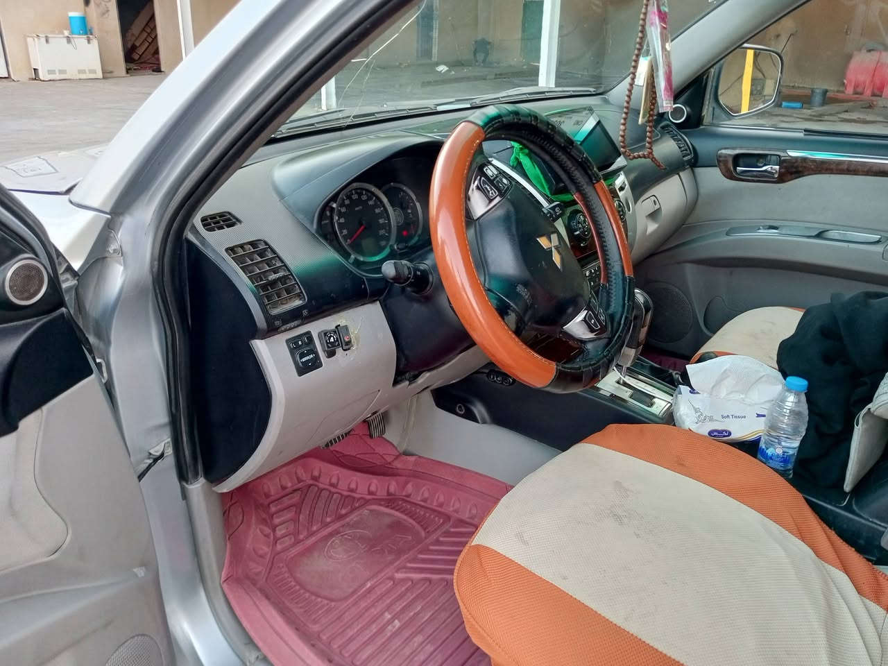 السلام عليكم ورحمه الله وبركاته 
للبيع سيارة باجيرو موديل 2009 مشروع وطني رقم بغداد سنوية لغاية 2027 محرك 3500 تحتوي على منظومة غاز تخم تاير جديد باتري جديد حدادية ٪70 مري شفط ريموت 
لايت زنون غرفة حلوة والحقيقة احلى سبعة راكب شاشة كامرة تبريد فقط كمبريسر السعر ٧٢وبيها مجال رقم الهاتف 
***********
