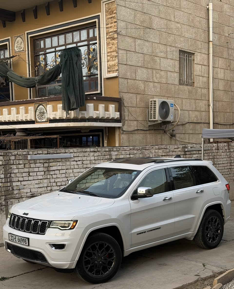 سلام عليكم
موديل 2018  وارد امريكي كلين تايتل كفاله عامه 

جيب كراند شيروكي  لمتدد بلاص داخل كريمي 

ماشيه 63 الف 

سياره بسمي رقم بغداد 

عنواني بغداد الدوره 

***********
