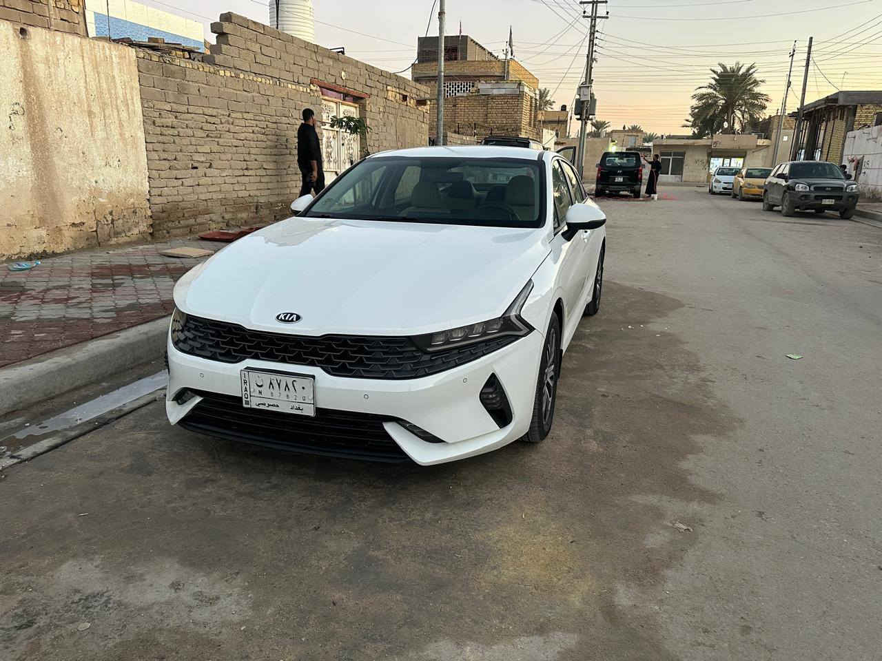 السلام عليكم للبيع كي 5 مديل 21 خليجيه كفاله عامه محرك الفين رقم بغداد تحويل مباشر السياره حره مكاني ناصريه  ***********
