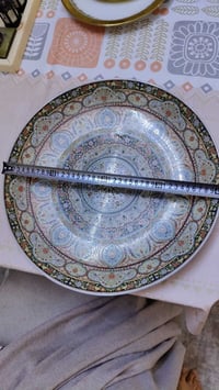 متاح • تواصل خاص • تدلل