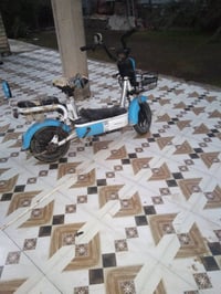 دراجة كهربائية • درجة شحن • للبيع