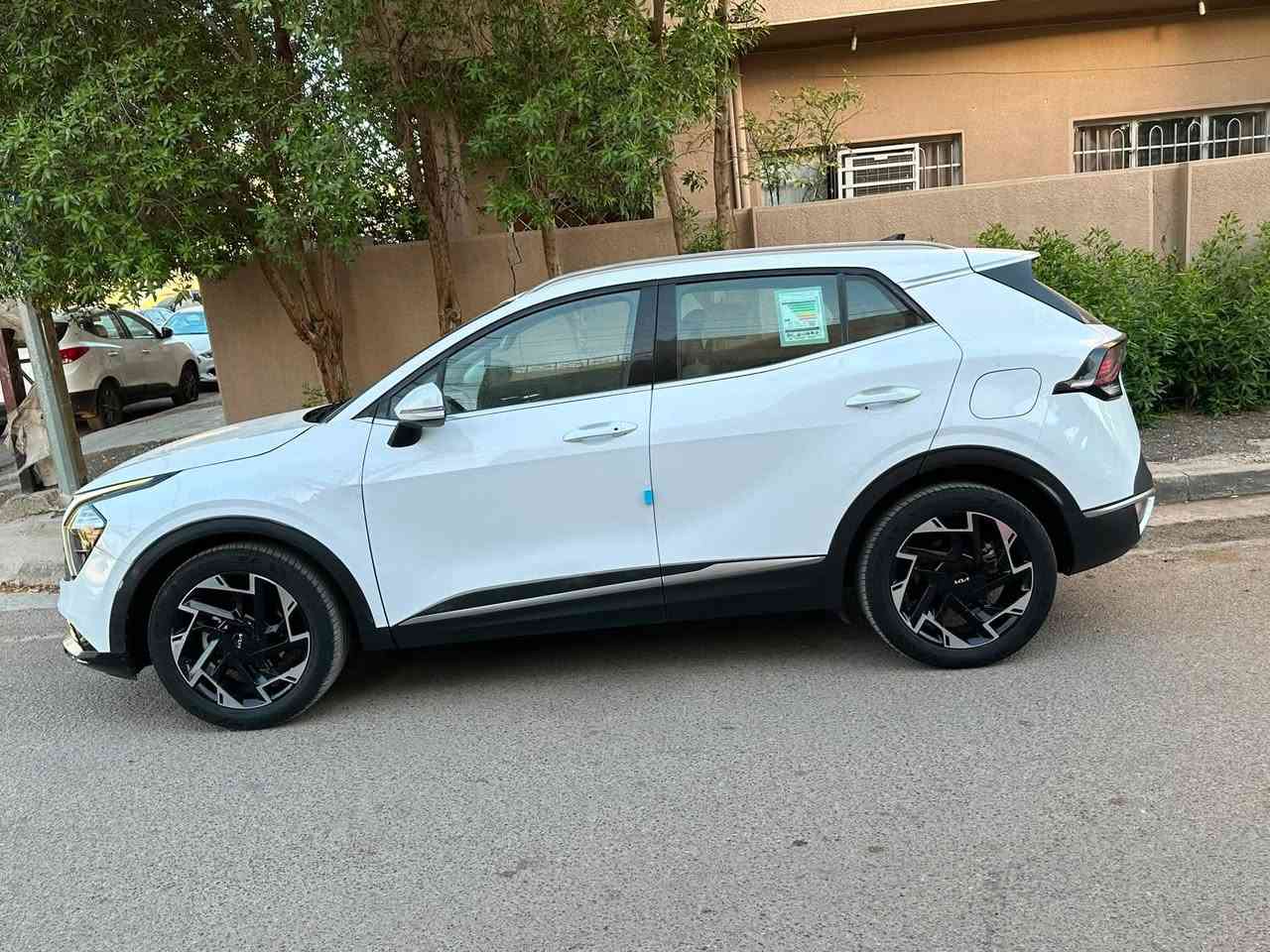 سلام عليكم سبورتج خليجيه  2023 مكينه 2000 دوش باسمي مواصفات بصمه داخل جبلي تشغيل عن بعد مري شفط رادارات  ماشيه 55 سياره هنا بالعراق صار بيها حادث جاملغ وبنيد الايمن  كولش حلوه وجاهزه اي نقص مابيها العنوان بغداد غير متواجد ع الفيس الرقم *********** السعر 165
