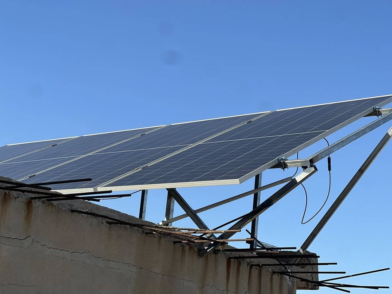 شركة الرؤيا الحرة لتنصيب الكامرات وألواح شمسيه كادر كامل شغل محترم واتقان احترافي هذا عملنا لسنا الوحيدون لاكننا الأفضل ريح بالك ولتفكر بصيفك معه شركة
الرؤيا الحرة للستفسار***********تحياتي
