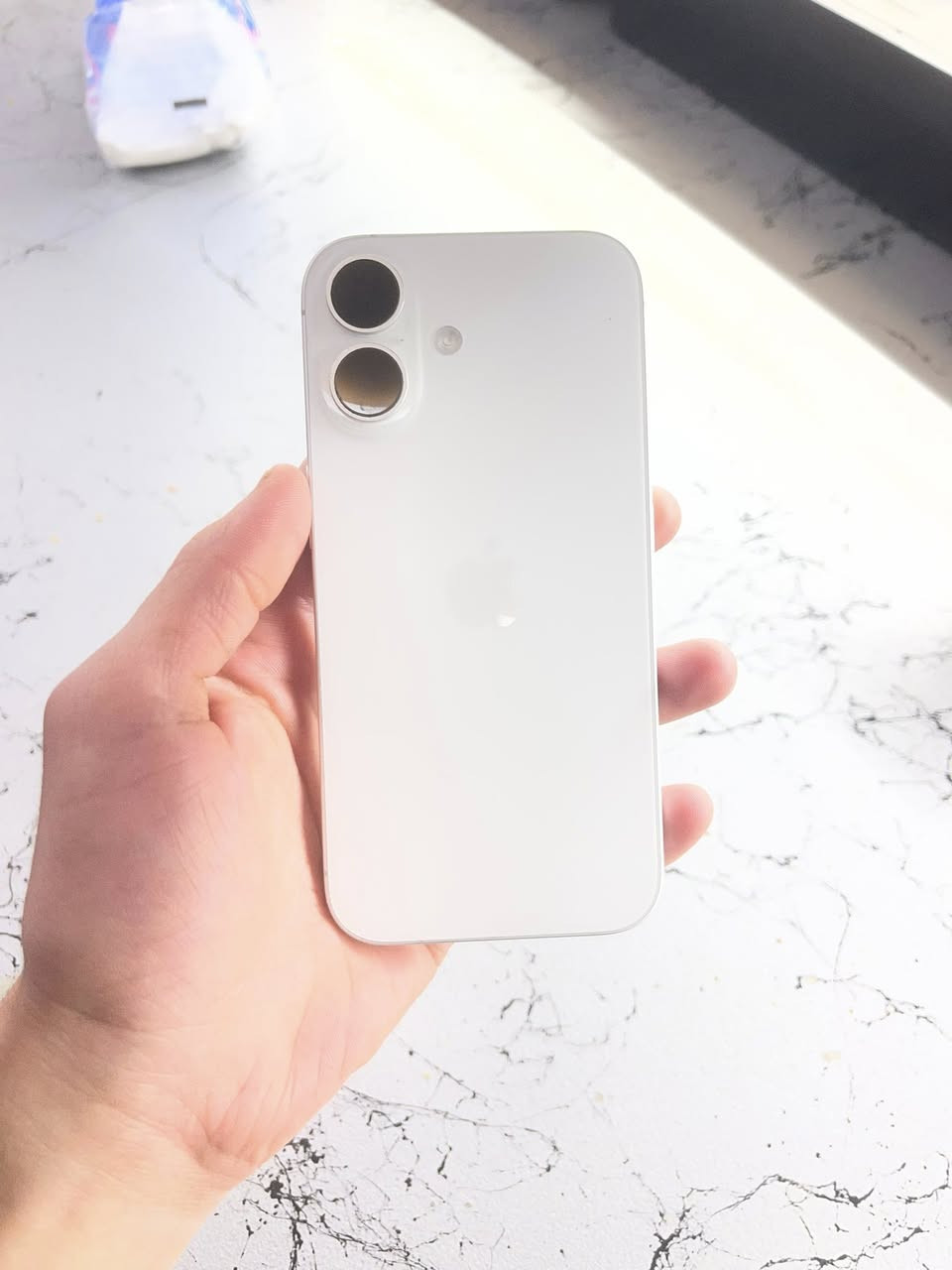 للبيع او مراوس ايفون 16 عادي ذاكرة 128تك بطارية 96 دورات الشحن 282 الجهاز ما مفتوح ولاداخل صيانه بعده على وضع الشركة بي ملاحظة وحده بي نقطة خضره بالبكسل وما تضر اي شيي انطيك بي ضمان شهر اي اذا زادت النقطة او صارلو شيي رجعو وبالوضع الابيض متبين اصلاً مكاني موصل سعر 900 وبي مجال


**إذا كنت صاحب هذا الإعلان وتريد حذفه لأي سبب، رجاءا أرسل رسالة إلى الدعم الفني**