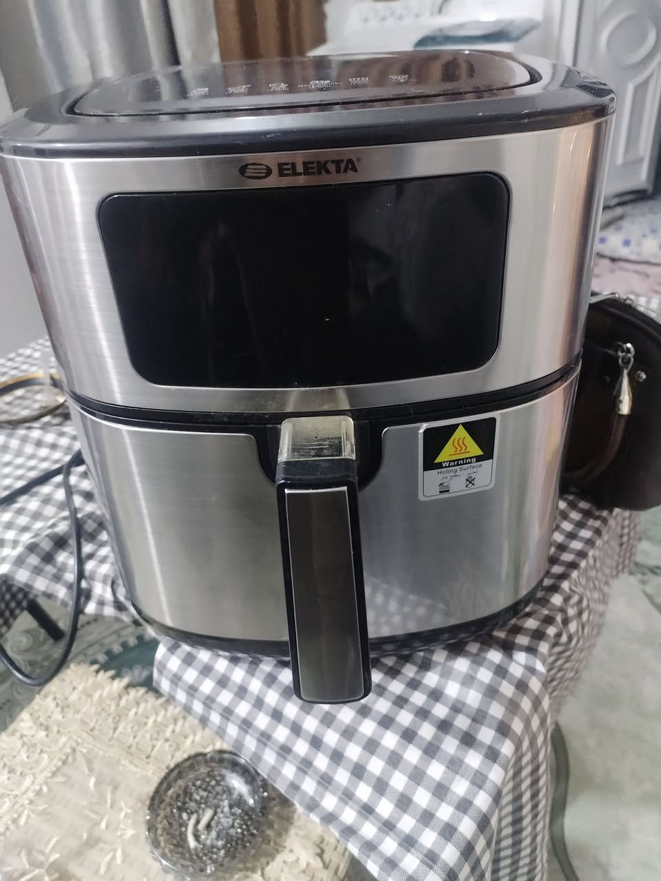 قلايه هوائيه كاتيلا السع 115 بيها مجال قلي على الفحص ***********
