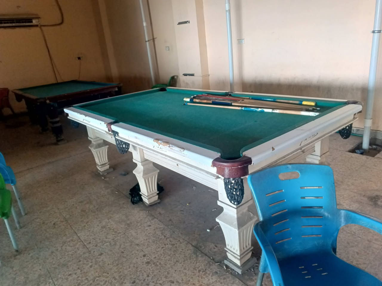 سلام عليكم 
ميوزه للبيع بليارد 
العدد 3 
2. فانوس 
واحد فرخ سنوكر 
نجف 
***********
