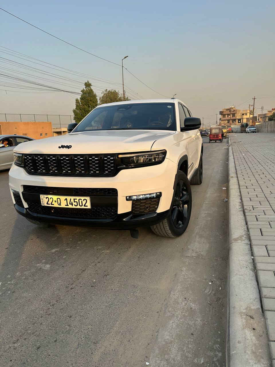 تحيه طيبة للجميع 
جيب كراند شيروكي بلاك لارج L7 سبعه راكب رقم اربيل 
VIP كشنات منفصل موديل 23 
سياره وارد امريكي حادث كلش بسيط طخة بالبنيد و مبدل جديد لا لغد ولا شاصي ولا براكيت ولا راديتر ايرباك دشبول فقط راجع سستم كامل موجود سونار للسياره 
سياره كلشي بيها على شركة حيل نظيفه صار 8 اشهر من رقمتها  السعر ب 280 للاستفسار على رقم *********** بغداد, العراق
