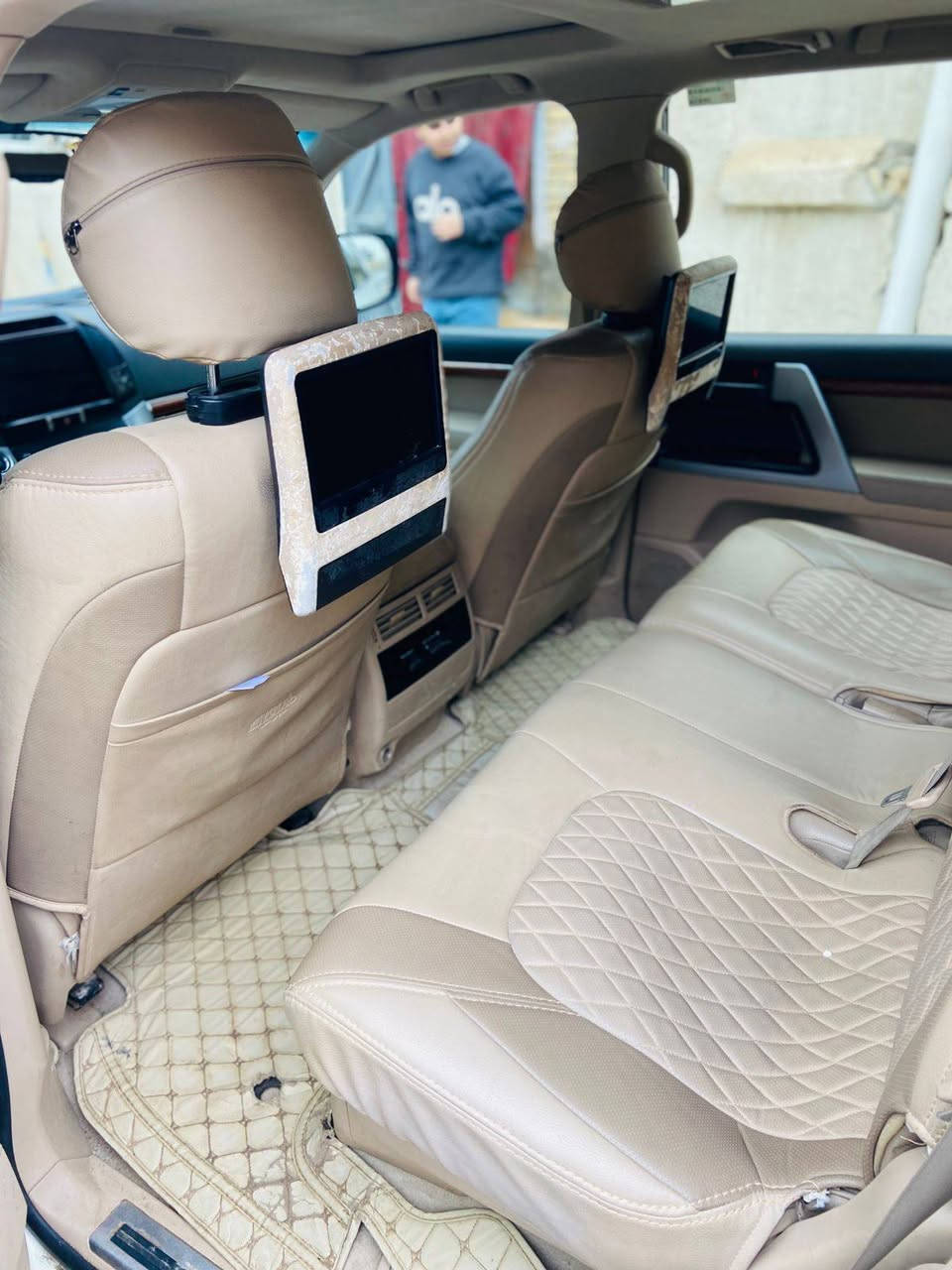 السلام عليكم
لاندكروزر 2014 بريميه فول مواصفات.
المحرك 4700.  v 8
فتحه سقف
المرايات كهربائية 
٣ كامرات 
حساسات امامي وخلفي
مكفوله من الصبغ ما عدا الدعاميه بيها صبغ 
بيها بارد قليل كد اربع أصابع او اقل
البصره قضاء المدينه
السعر 396 
والي تعجبه ما اقصر وياه ويدلل.


**إذا كنت صاحب هذا الإعلان وتريد حذفه لأي سبب، رجاءا أرسل رسالة إلى الدعم الفني**