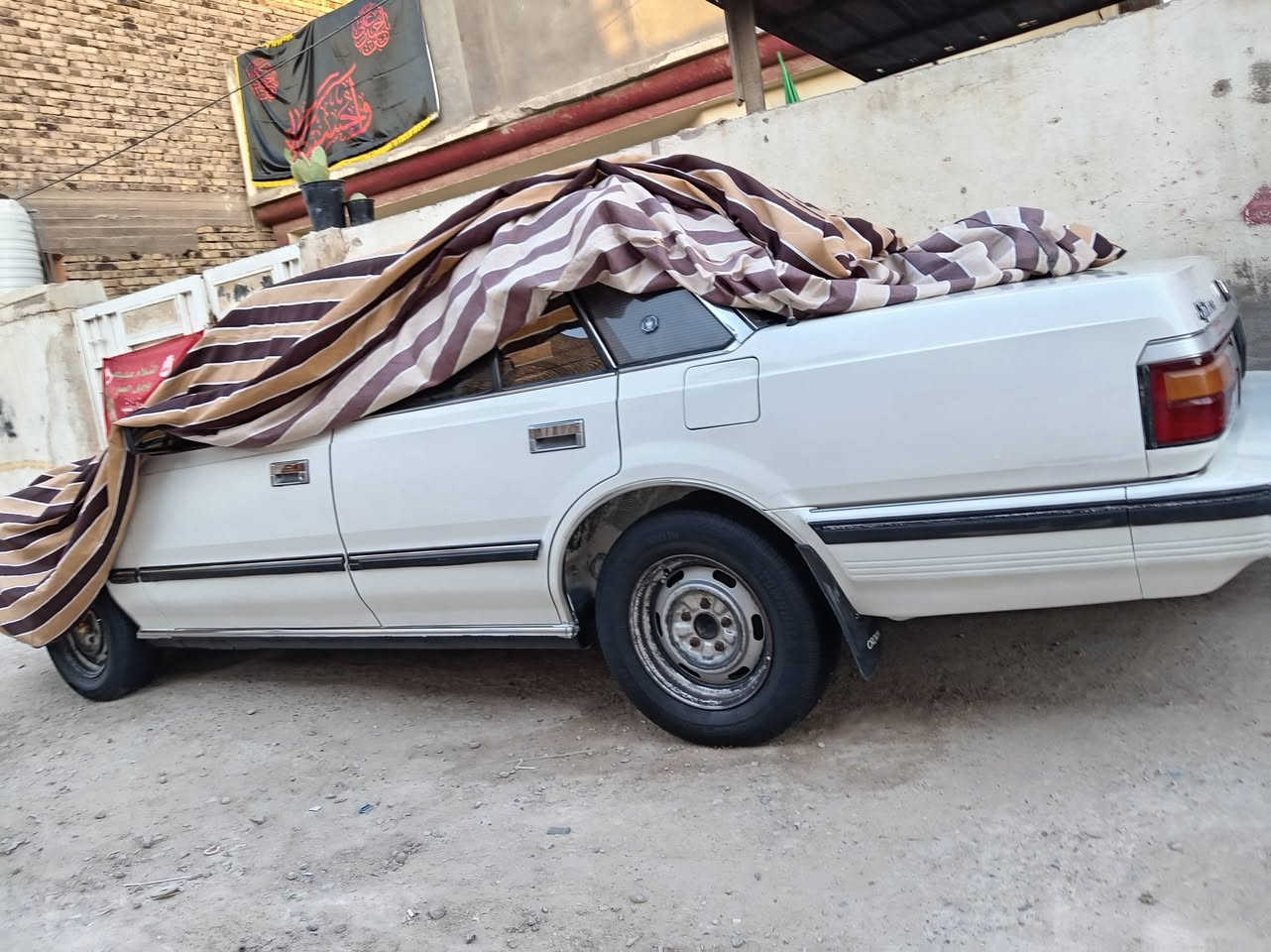 السلام عليكم ورحمه الله وبركاته اخوان سوبر للبيع موديل 1984 السياره كلها عالشركه كير عادي مكينه بلادي اربع بيبان سنتر
ماشيه ٨٧
للأتصال
***********
***********
***********
