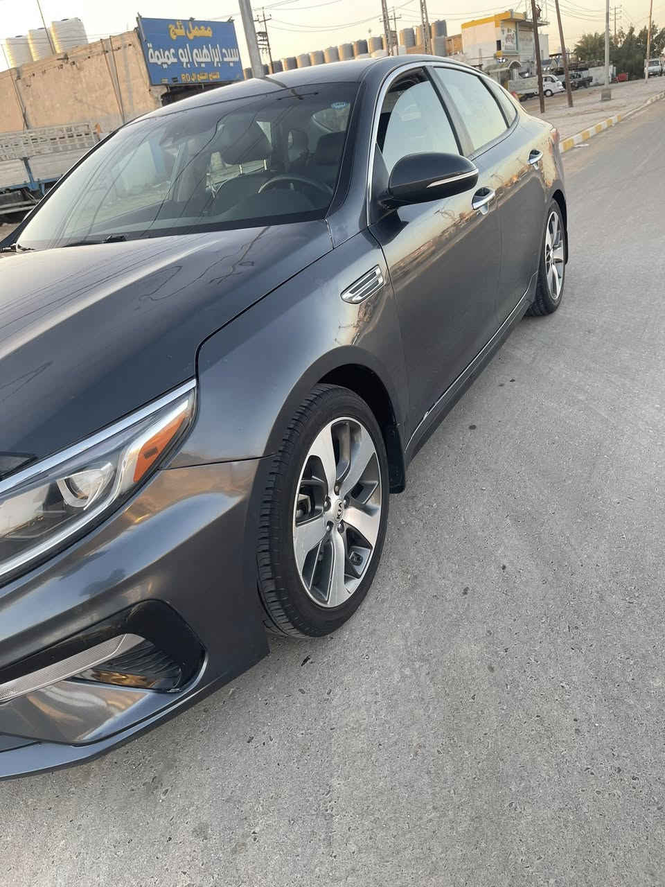 السـلام عليـكم 
اوبتـما موديل ٢٠٢٠  رقـم سليمانيـه الجديـد تريـد تحويـل او وكـاله  فـئه S فـوول مواصفـات من عـدا الفتحـه 
مكينـه ٢٤٠٠ 
رادارات جانبيـه 
رادارات امـاميـه 
بصمـه 
الصنـدوق ذكـي 
شـاشه كبيـره گار بلـي
كشنـات كهرباء 
تثبـيت مسار 
ماشيـه ٧٩ الف 

السياره كلهه ليبل واحد بدون تبديل قطعه 

        حادثـه سرقه جاملغ امامي ايسر وراجع نفسه 
والجاملغ الامامي الايمـن معدل بارد ومرشوش فقط 
والبنيد هاذا البارد الموضح بلصوره لا صبغ ولا فدشي 
السياره كلهه ليبل واحد مابيهه تبديل قطعه 

السـعر ١٣٠  العنوان الديوانيه

رقـم التلفون ***********
