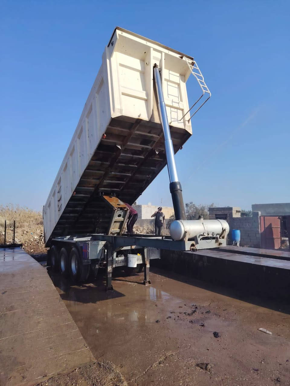 عربانه دار قصاب مكفوله كفاله عامه تخم تاير ذرعه 27 بلاد السعر 160 مكان ميسان *********** ***********
