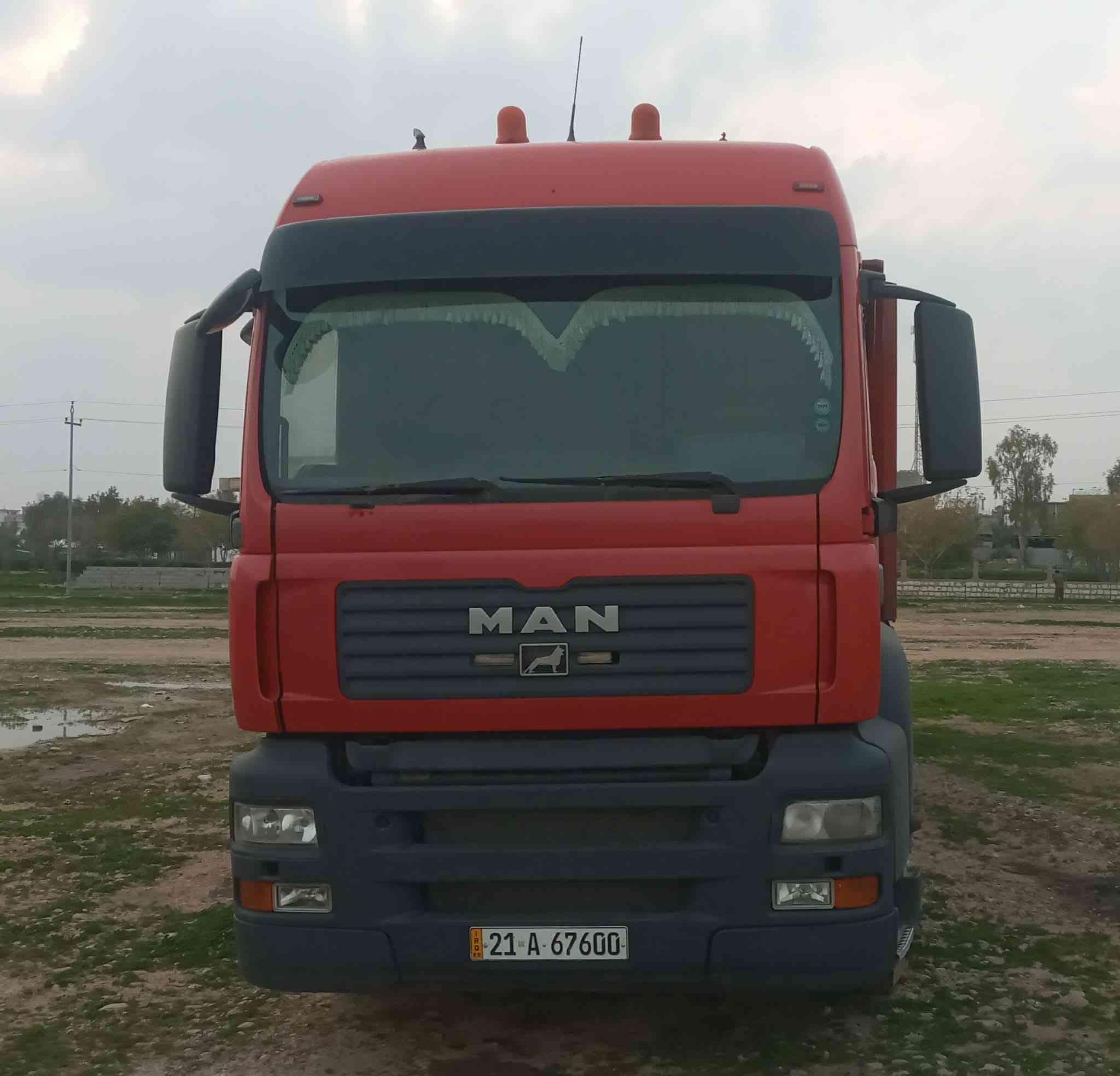 سلام وعليكم مان تيكه نساف مربوط جاهز مكينه ٤١٠ اوتماتيك سنويه جديده عربانه اوزكول دنكير ١٦  للبيع عنوان كلار ***********
